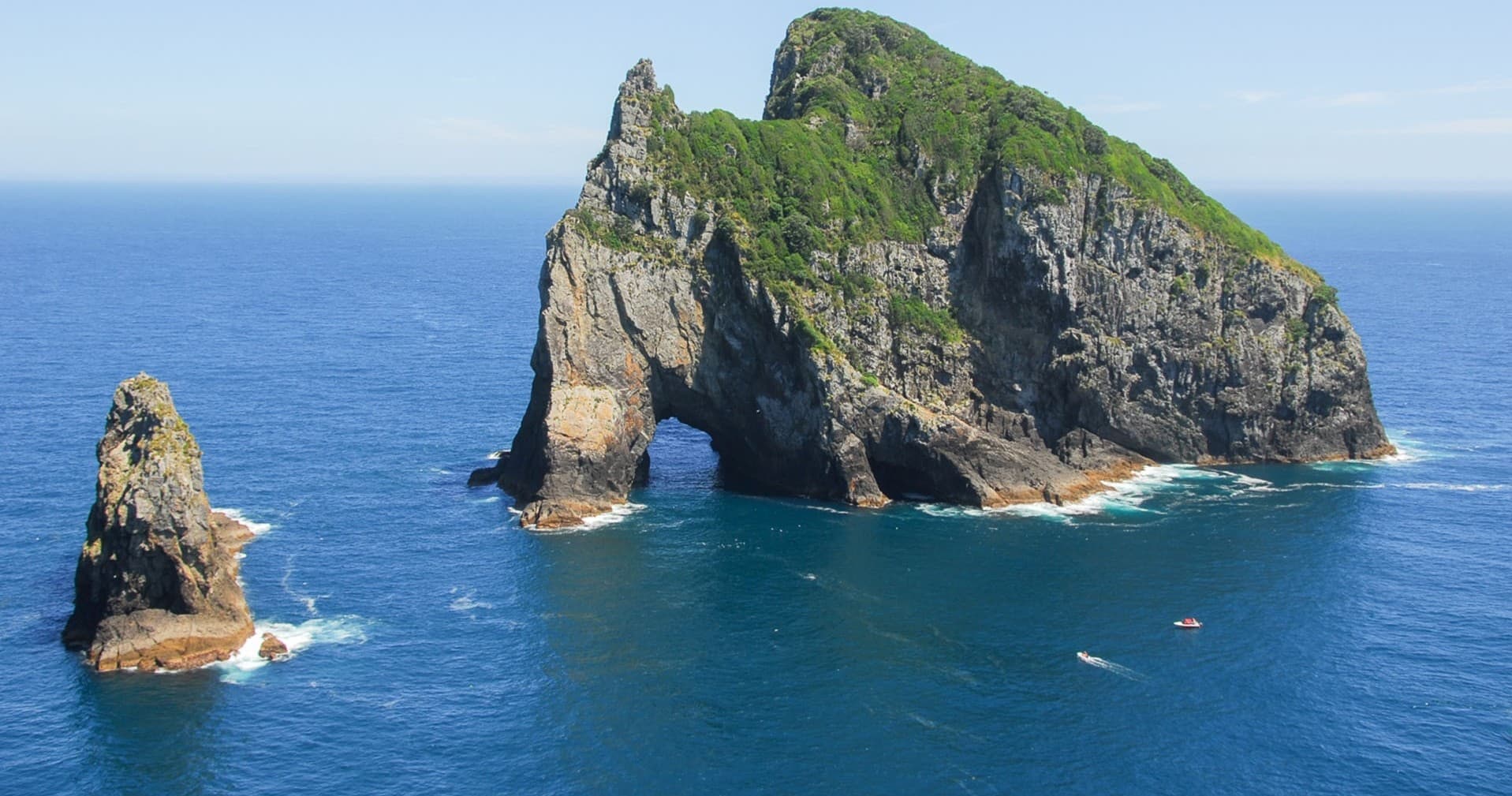 Bay of Islands Hole in the Rock Tour by Auckland & Beyond