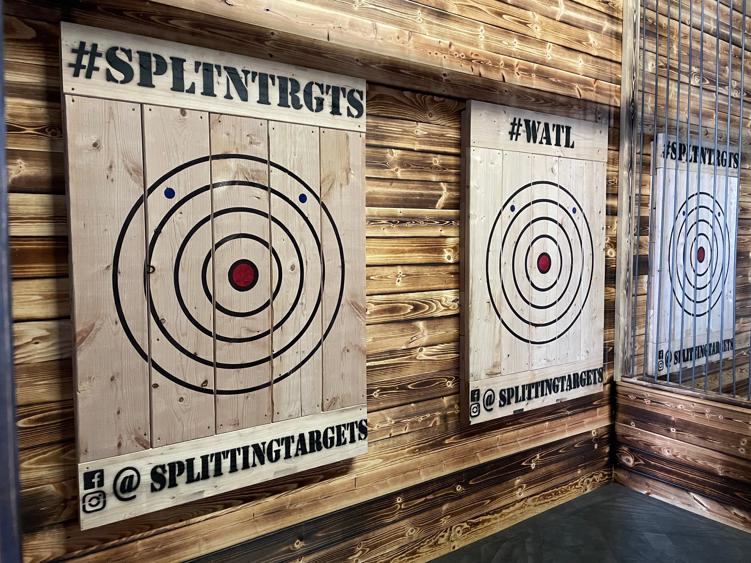 One Hour Axe Throwing Experience in Kankakee, Illinois