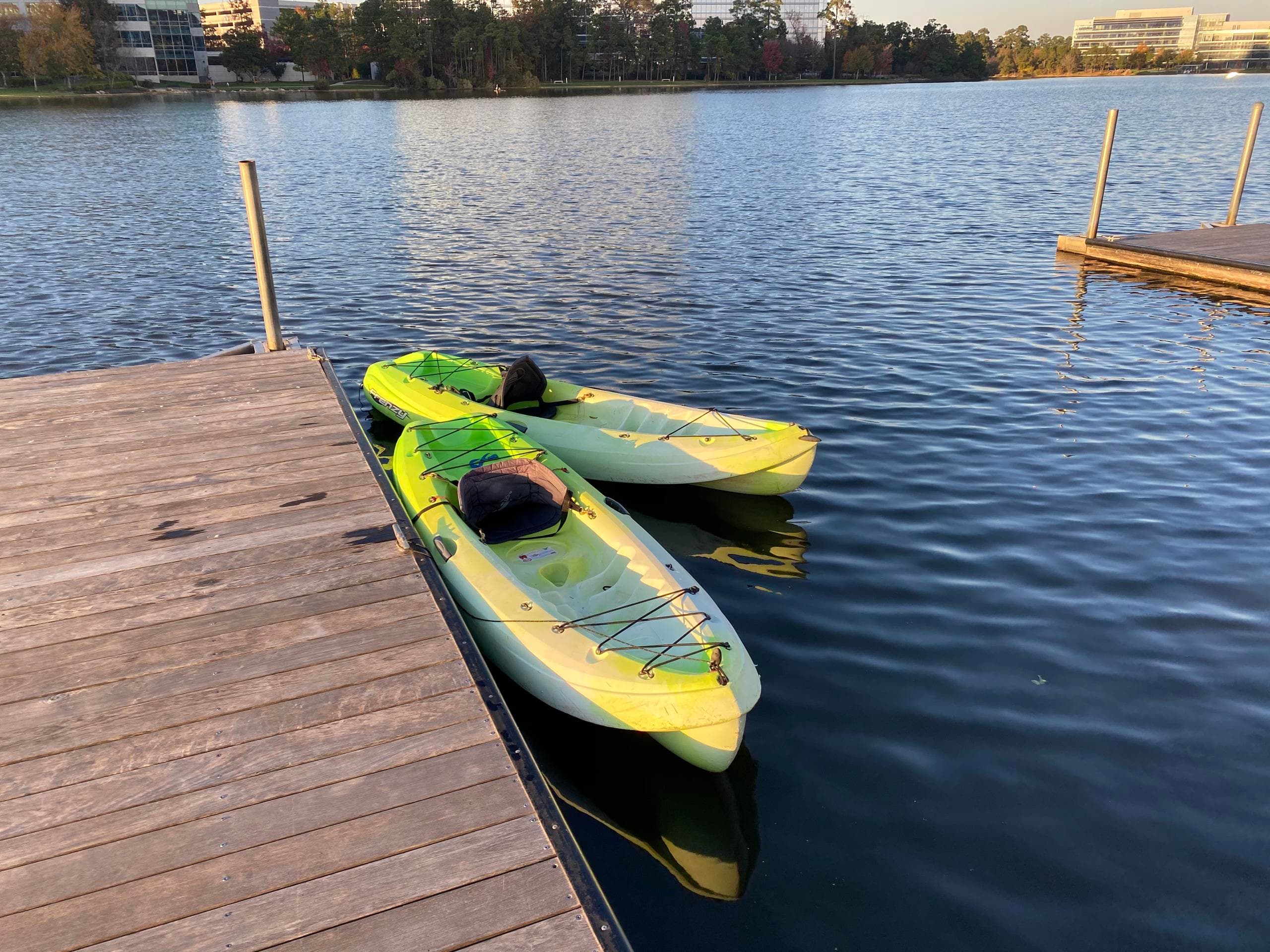 Explore Lake Woodlands with a Private Single Kayak Rental