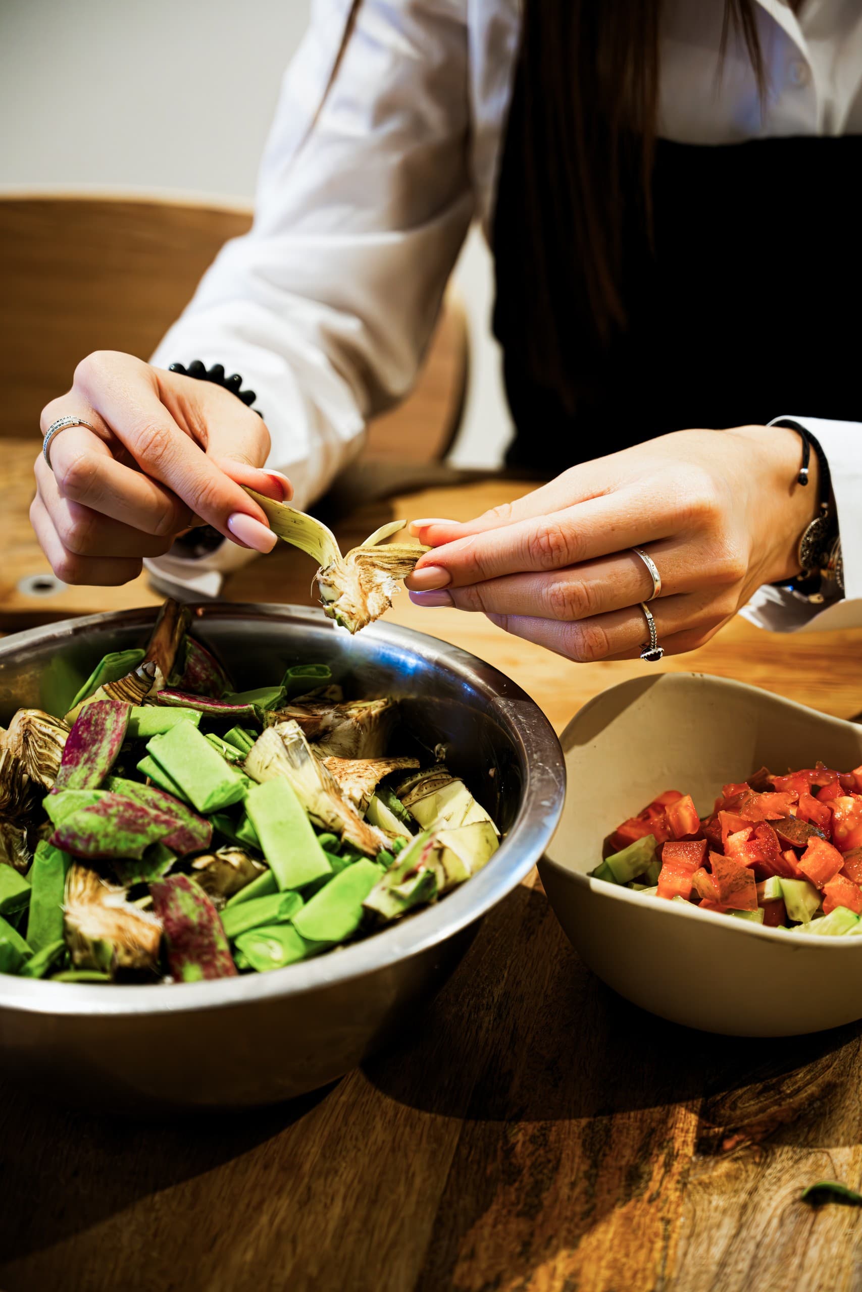 Shop, Cook, Share: Hands-On Paella Workshop at Mercat de Russafa in València photo 4