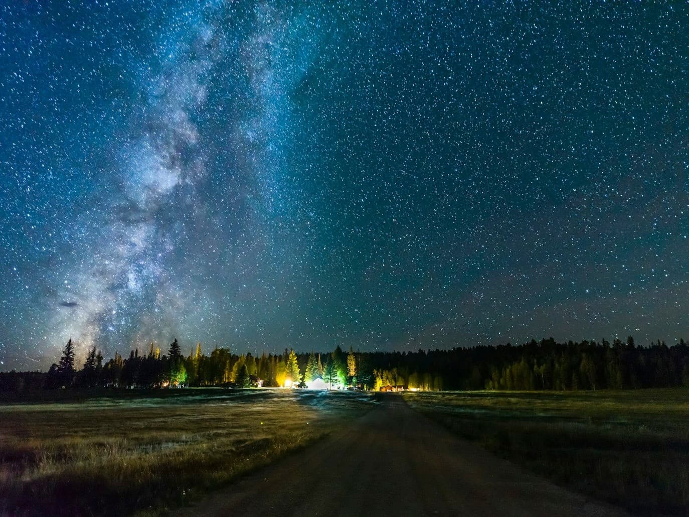 Rimside Stargazing at Grand Canyon Camper Village: Telescope Tours & Sunset Views