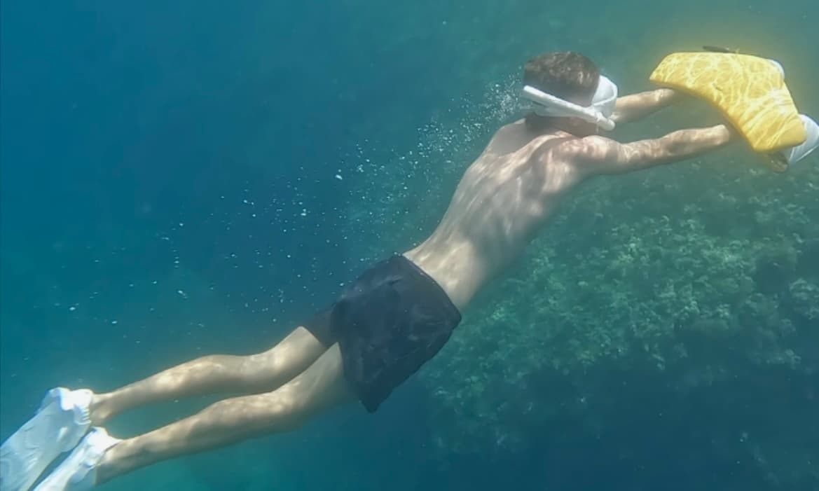 Thrilling Snorkel a Motor with CaboXperiencia in Cabo de Palos