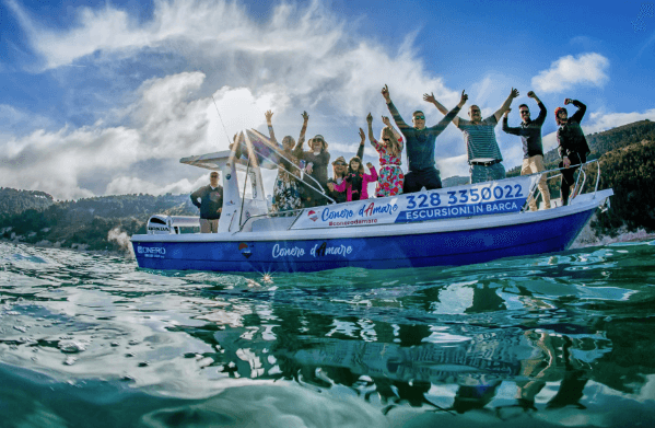 Coastal Boat Tour with Conero d'Amare in Barca, Numana
