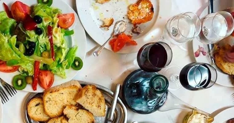 Historic Walking & Food Tour in Barcelona's Old Quarter