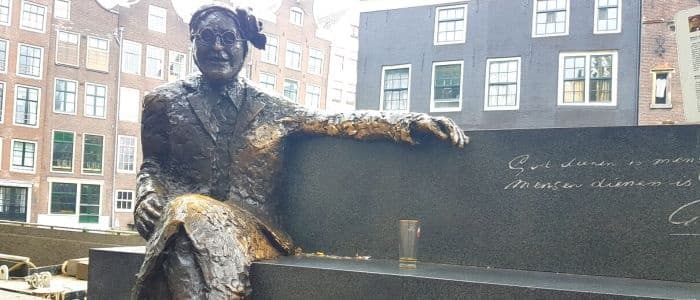 Cultural Walking Tour of Women in Amsterdam with Cicerones