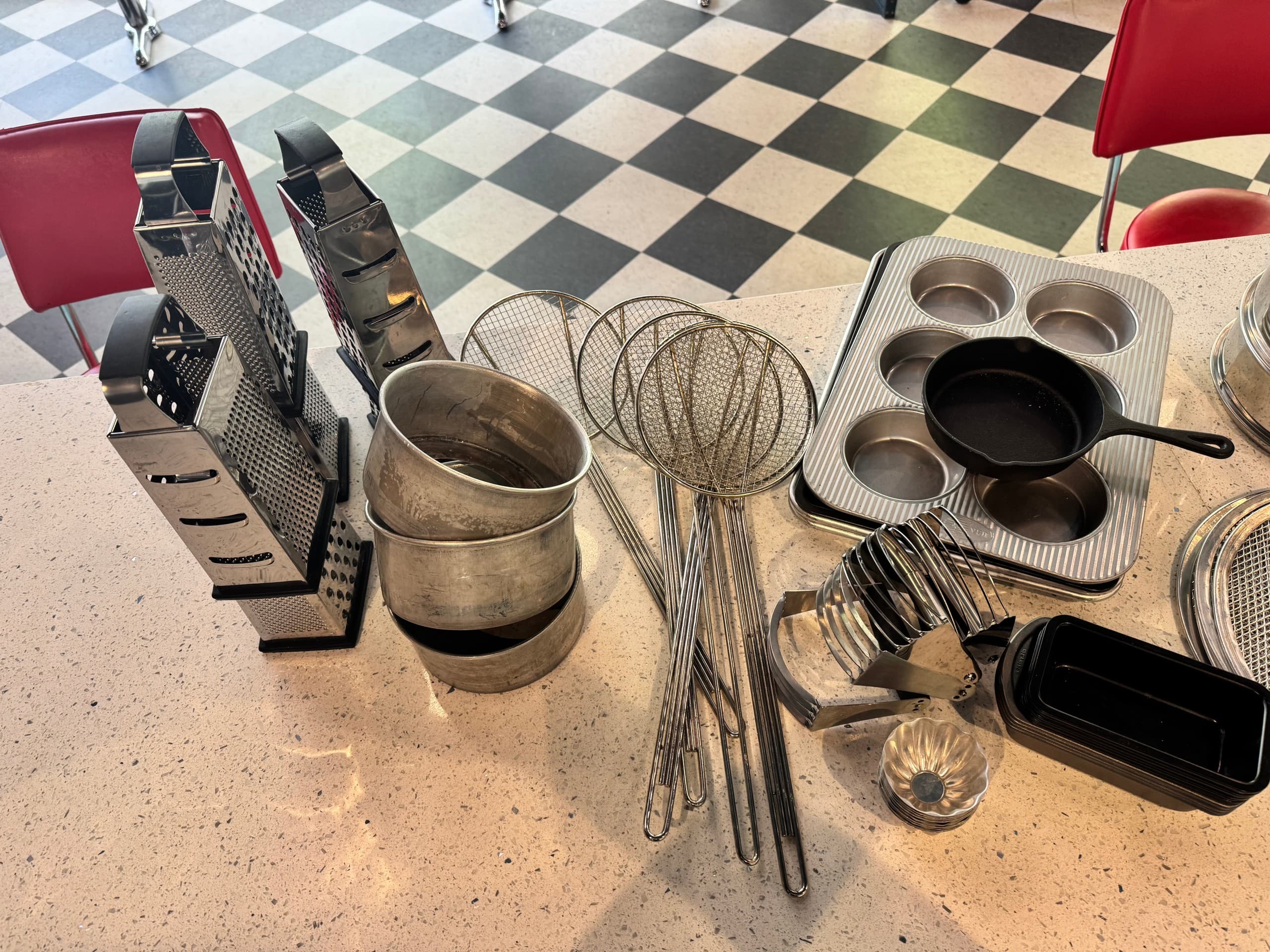 Bettie's Chicago Spring Cleaning Open House: Vintage Dishes, Camera Gear & Bake Sale photo 4