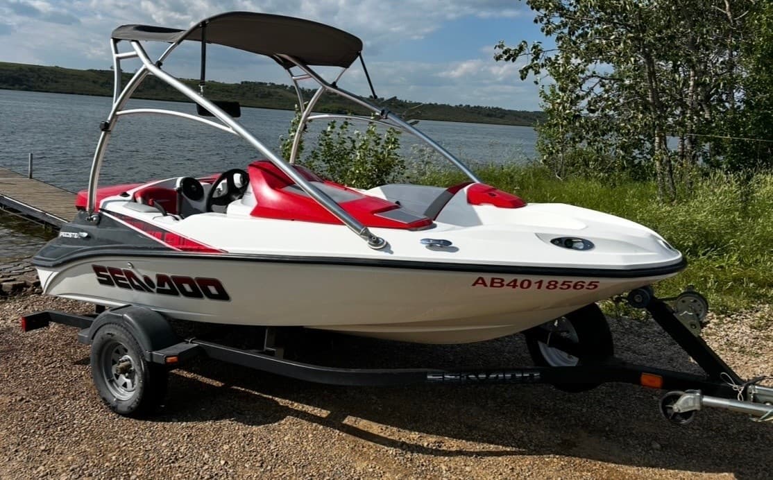 Seadoo Speedster 215 Jet Boat Rentals in Saskatchewan — High-Speed Fishing & Wakeboarding photo 2