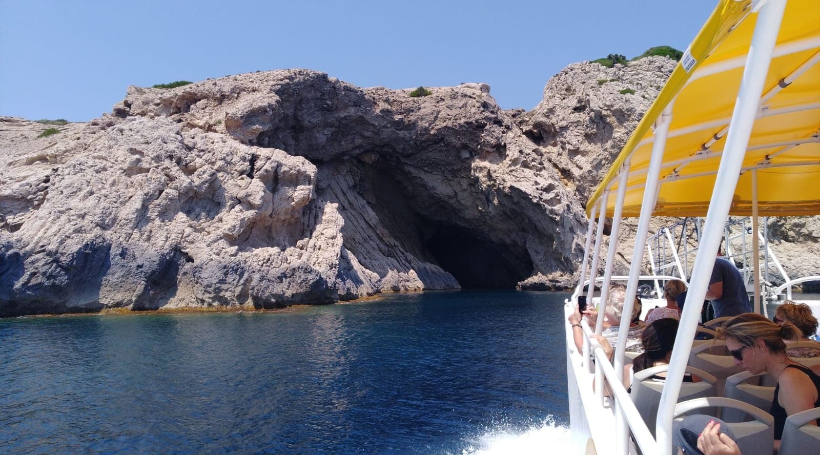 Explore Cala Ratjada by Boat: Scenic Shuttle Express from Cala Millor