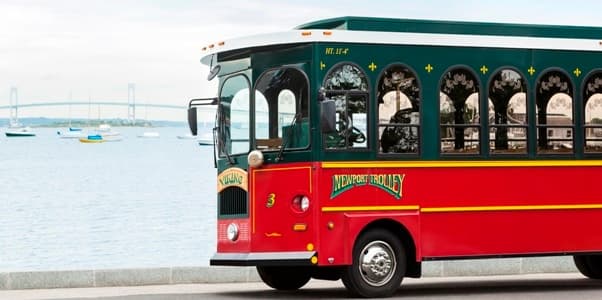 Old-Fashioned Trolley Tour of Newport’s Breakers & More | Viking Tours
