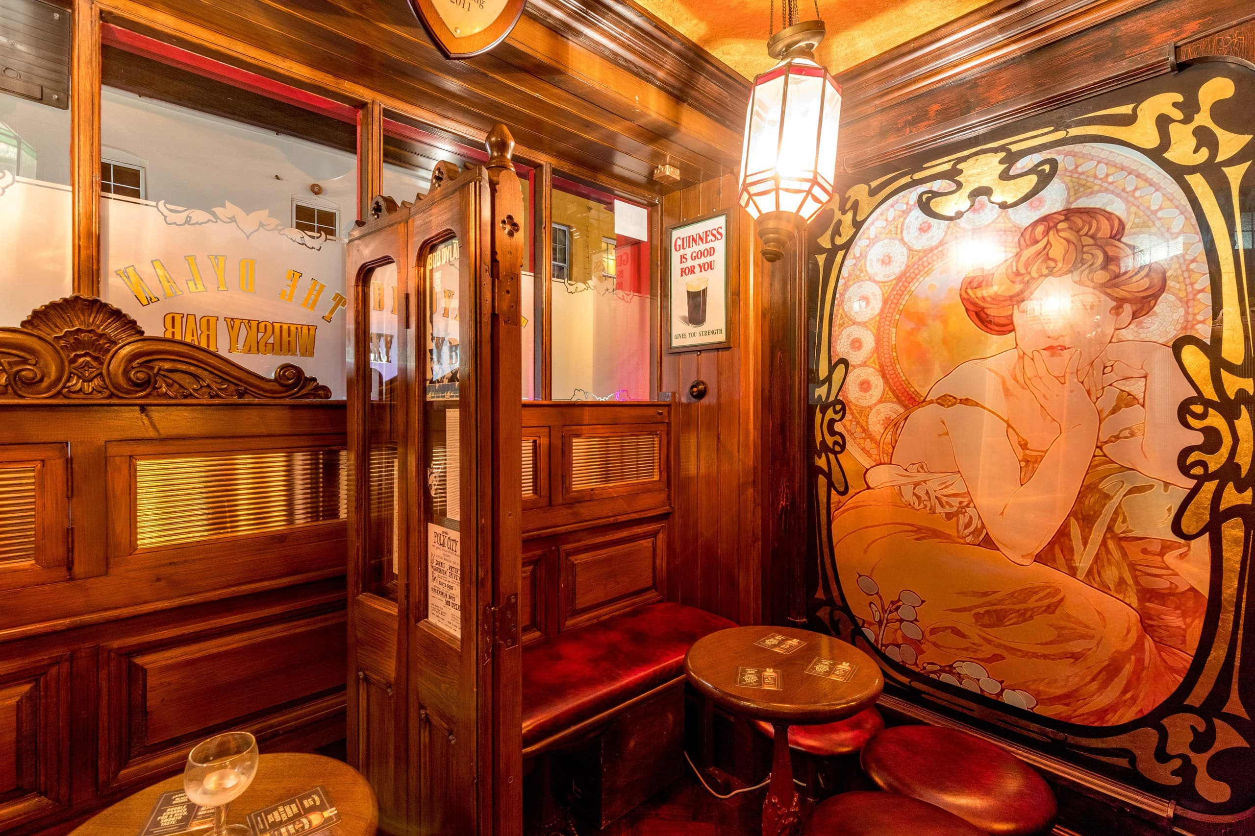 Private Whiskey Class in The Dylan's Snug — Beginner-Friendly Tasting