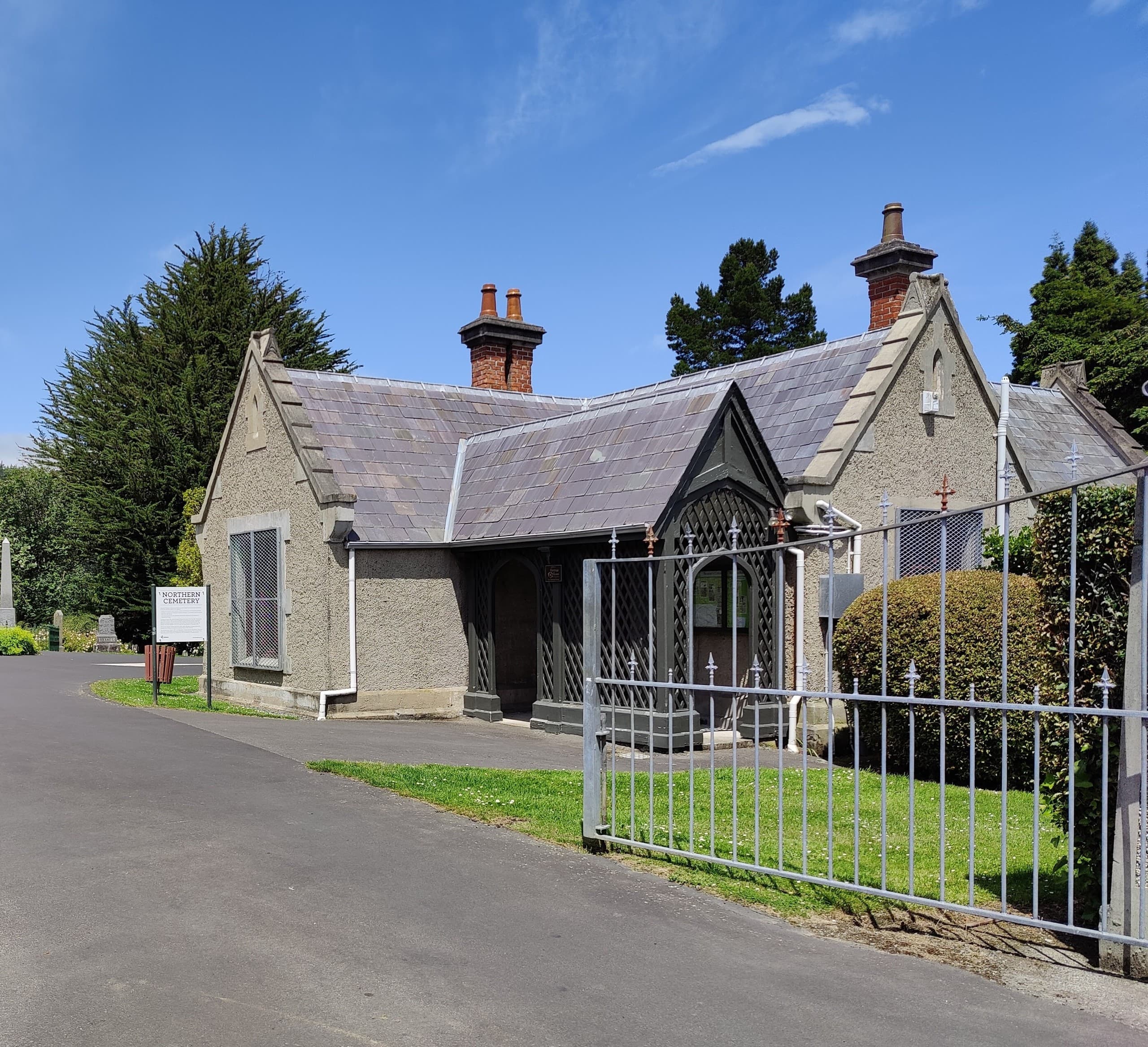 Ghosts, Roses and Clockwork: Northern Cemetery Walking Tour in Dunedin