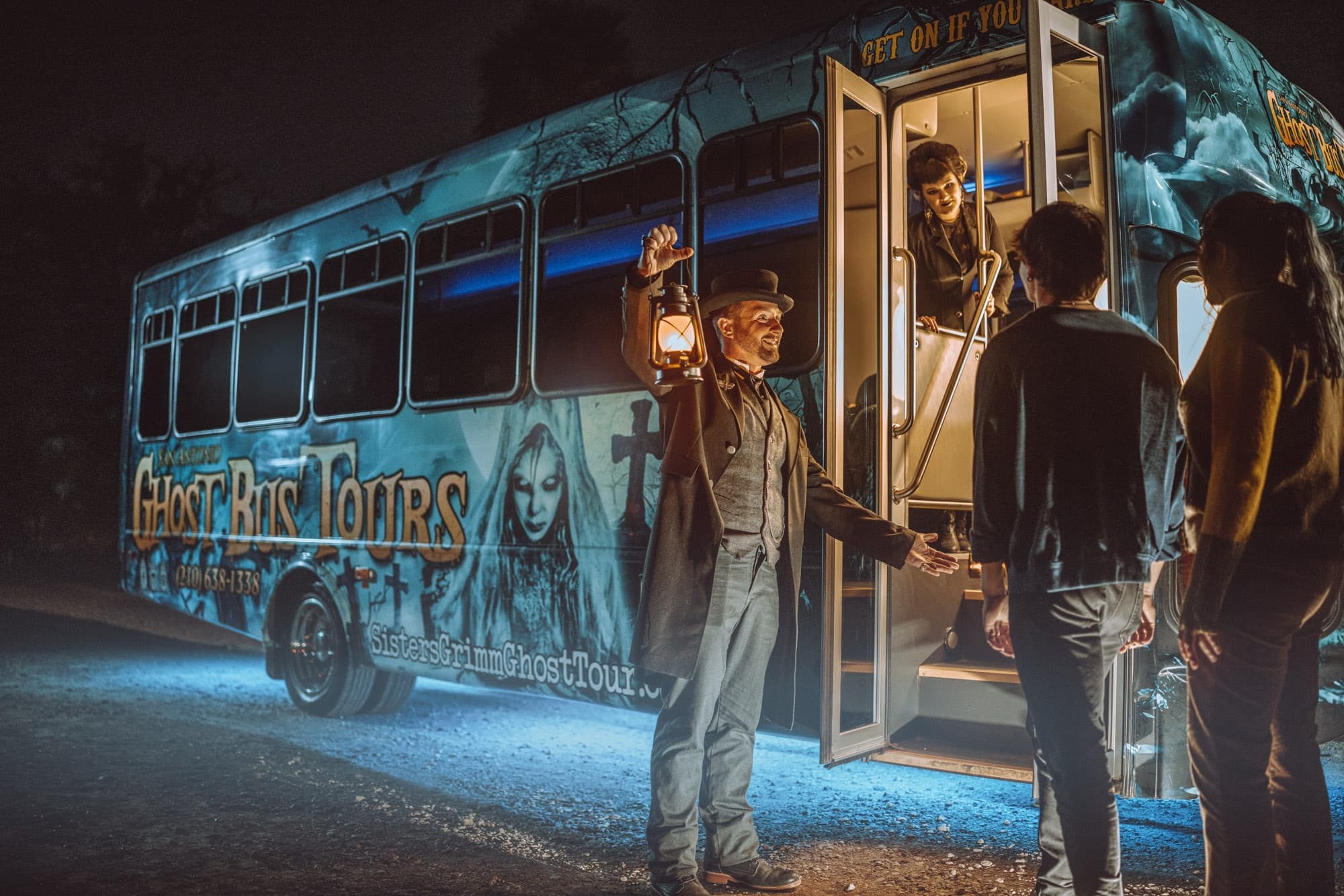 Ghost Bus Tour with Sisters Grimm Ghost Walk in San Antonio