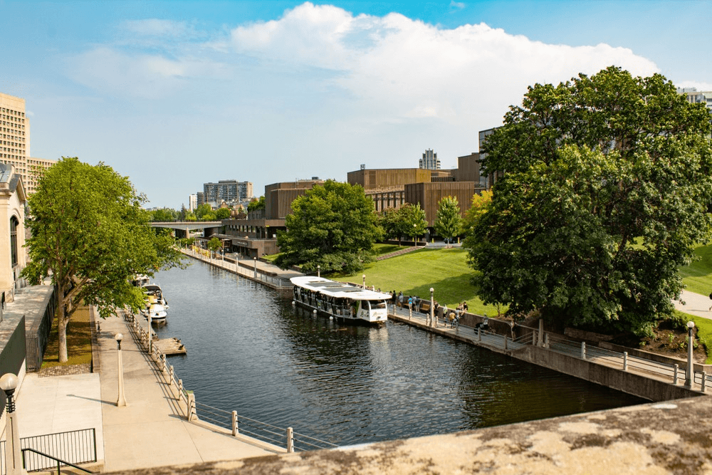 EKEAU Canal Tour