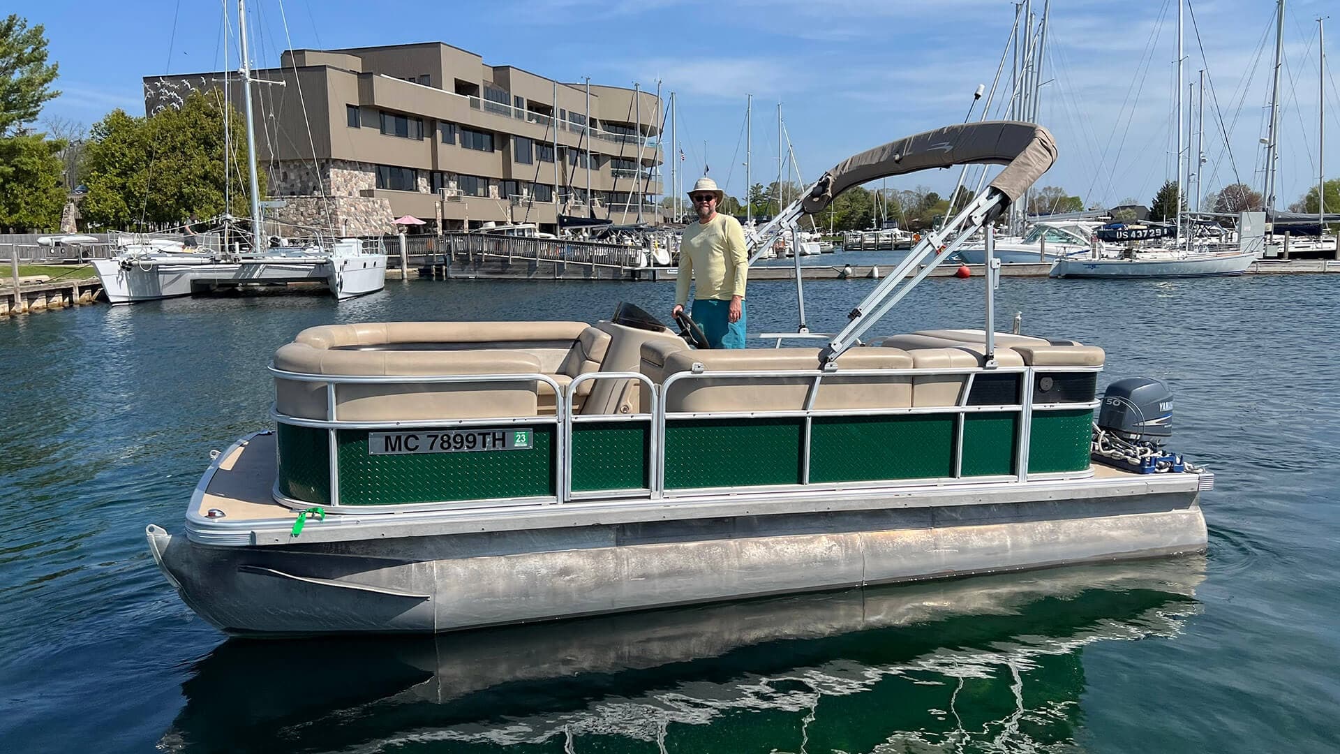 Bennington 20’ Pontoon Boat Rental in Traverse City, MI