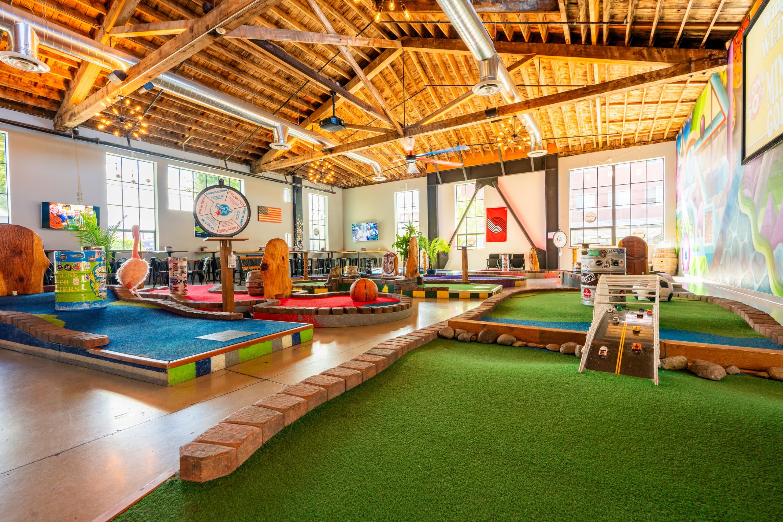 Indoor Golf & Event Hub: Birdie Time Pub in Portland