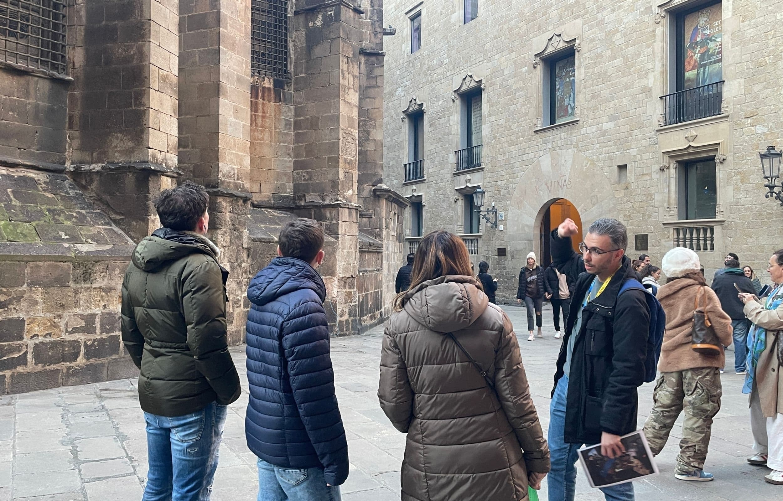 Sun and Moon Gothic Quarter Walking Tour: Two-Hour Barcelona History Walk photo 4