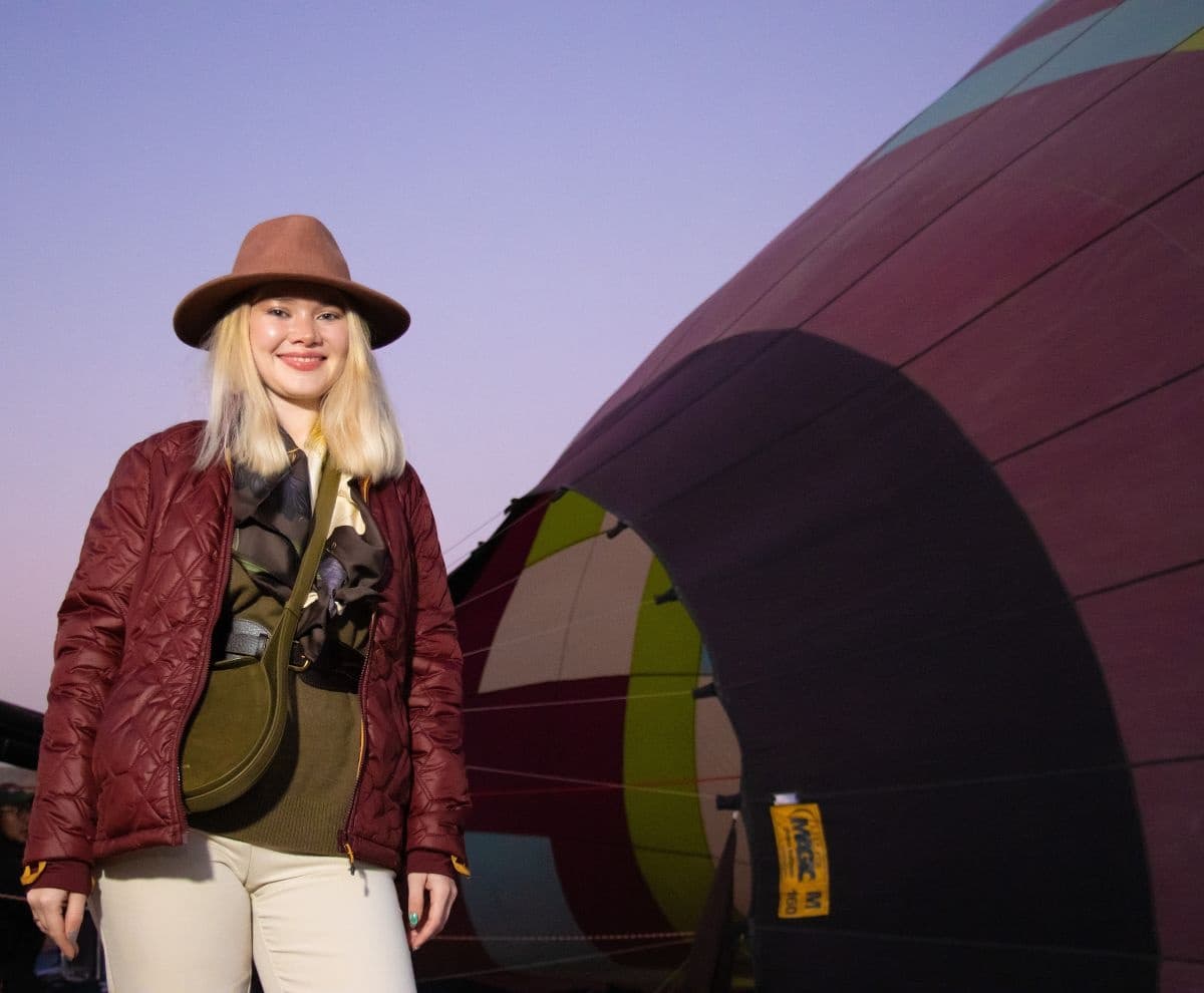 Dawn Hot-Air Balloon Over Teotihuacán — Premium compartido Tour with Cave Breakfast photo 1