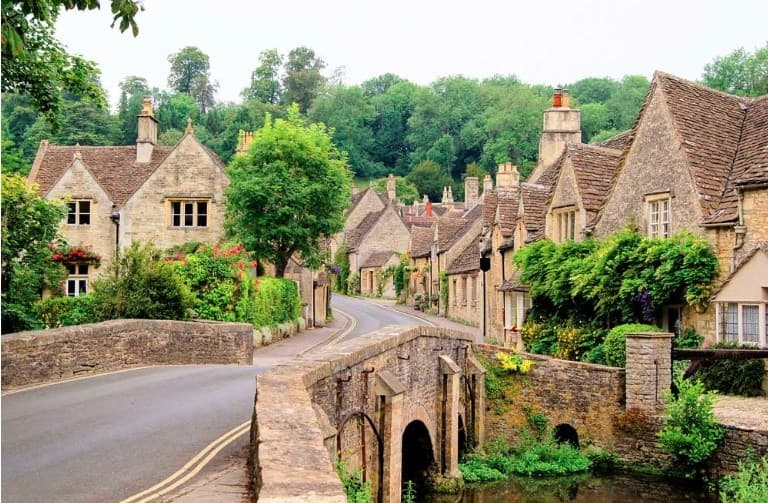 Castle Combe & Bath Day Trip: Historic Village Strolls, Roman Baths & River Cruises photo 1