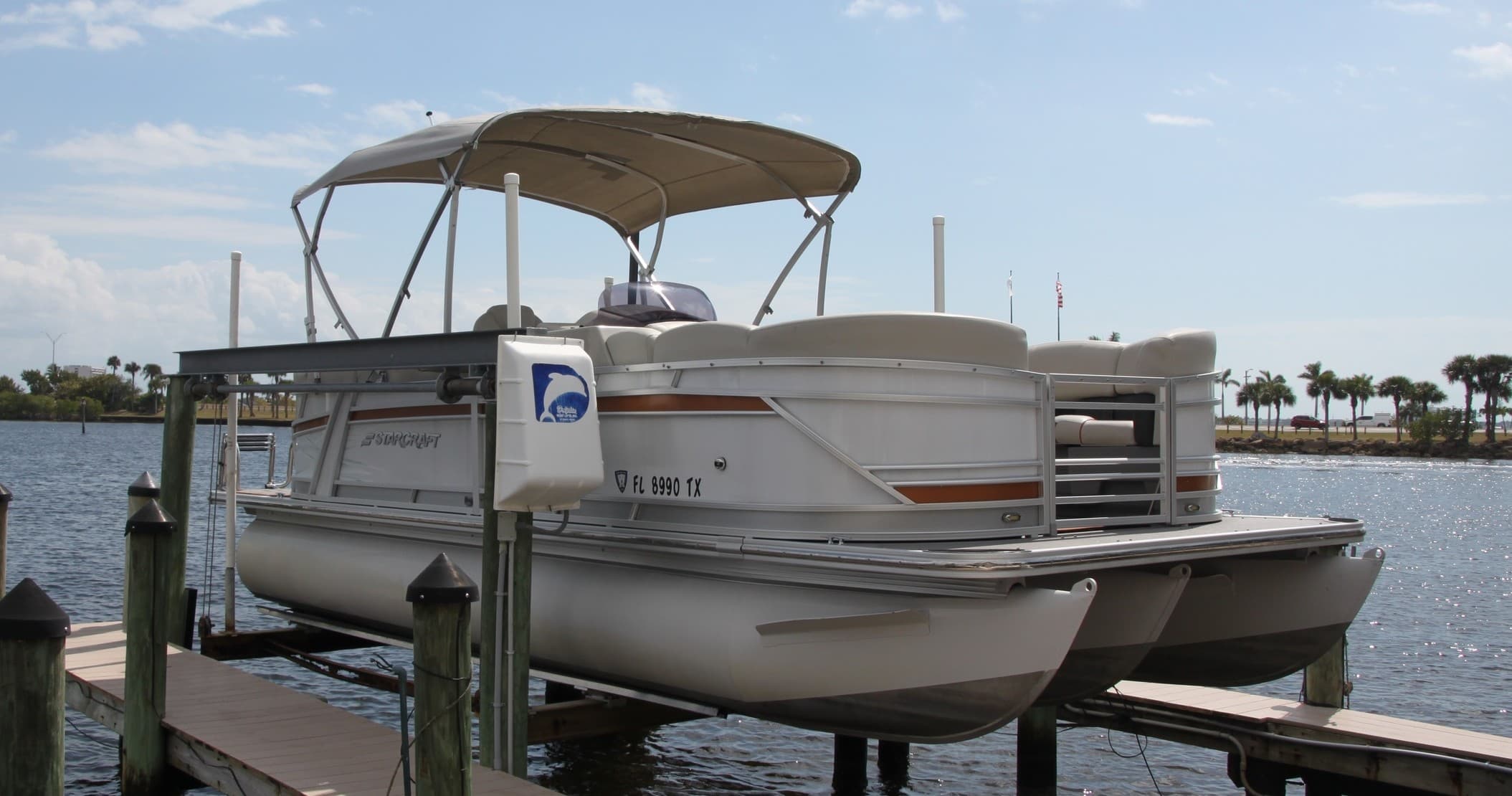 Cape Coral Cruising: Rent a 25-Foot Starcraft Tritoon for Backbay Adventures photo 1