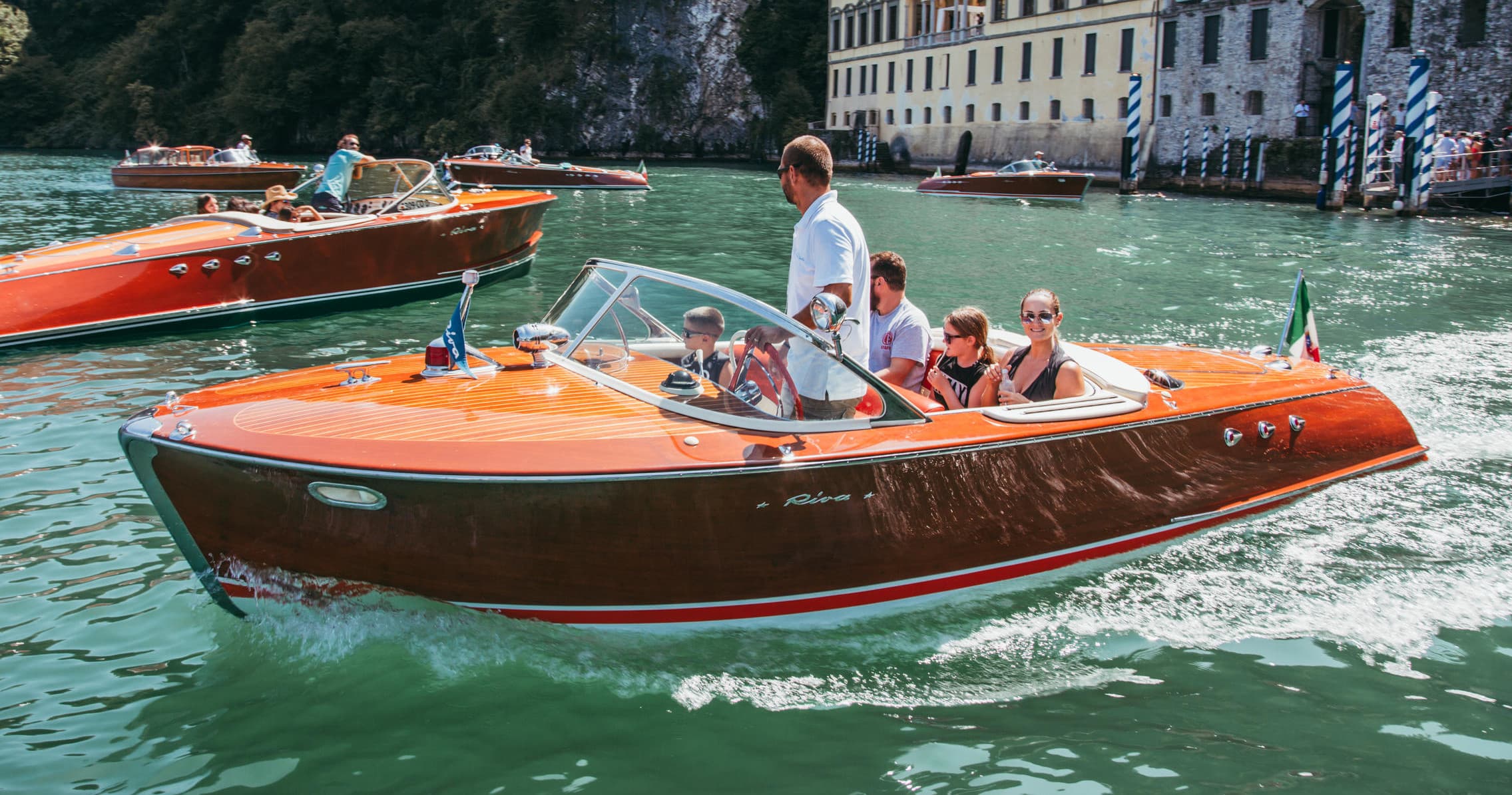 Lake Como 007 Tour with Como Classic Boats