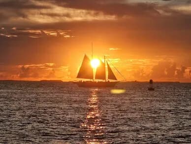 Sunset Sail: Private Two-Hour Cruise to Key West's Horizon