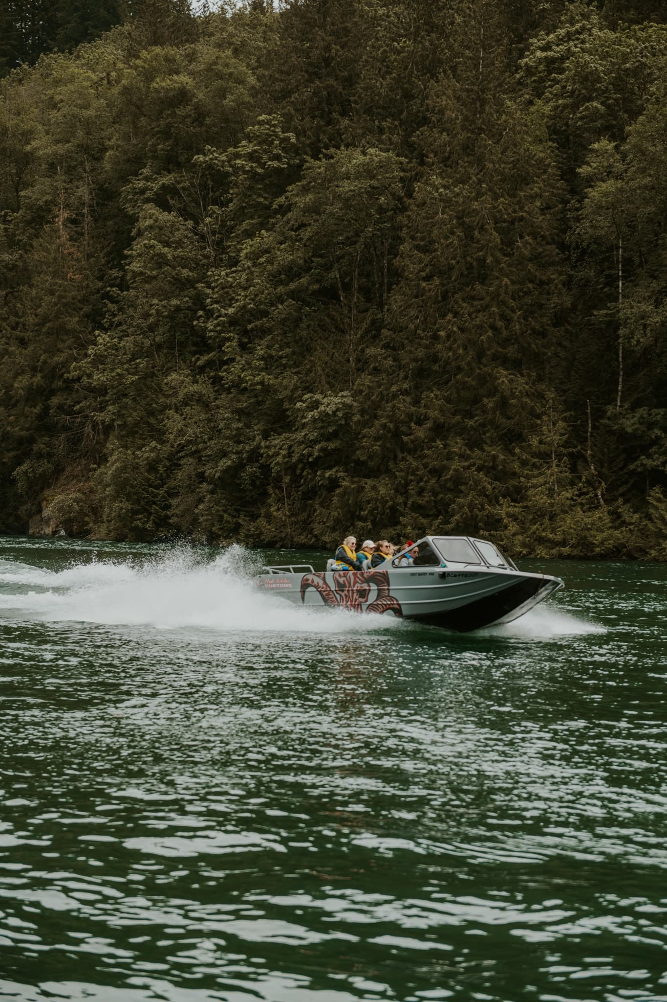 Jet Boat Thrill Ride Adventure on BC Rivers - 650HP 360° Rodeos in Agassiz