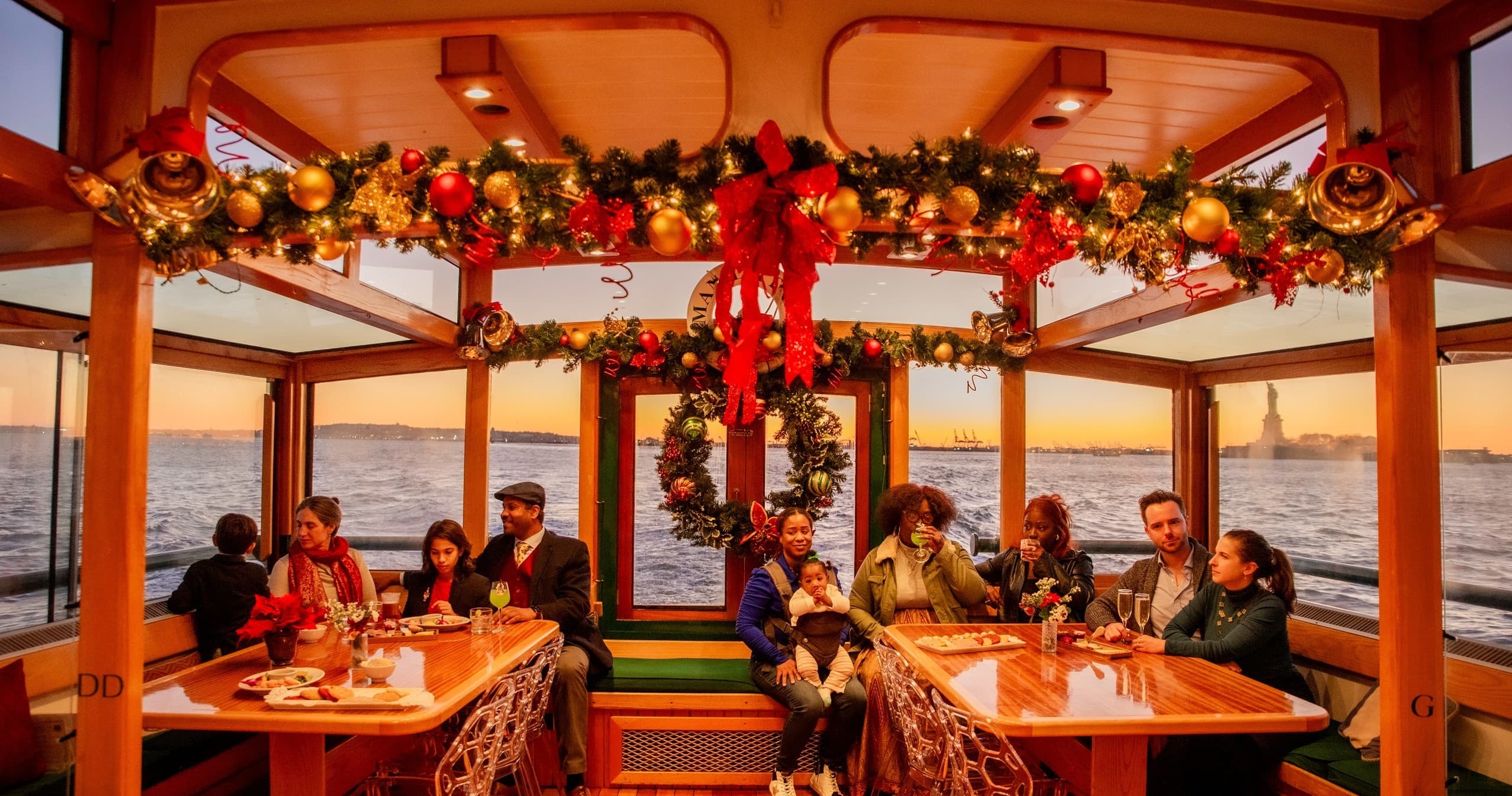 Holiday Yacht Cruise with Classic Harbor Line in New York City