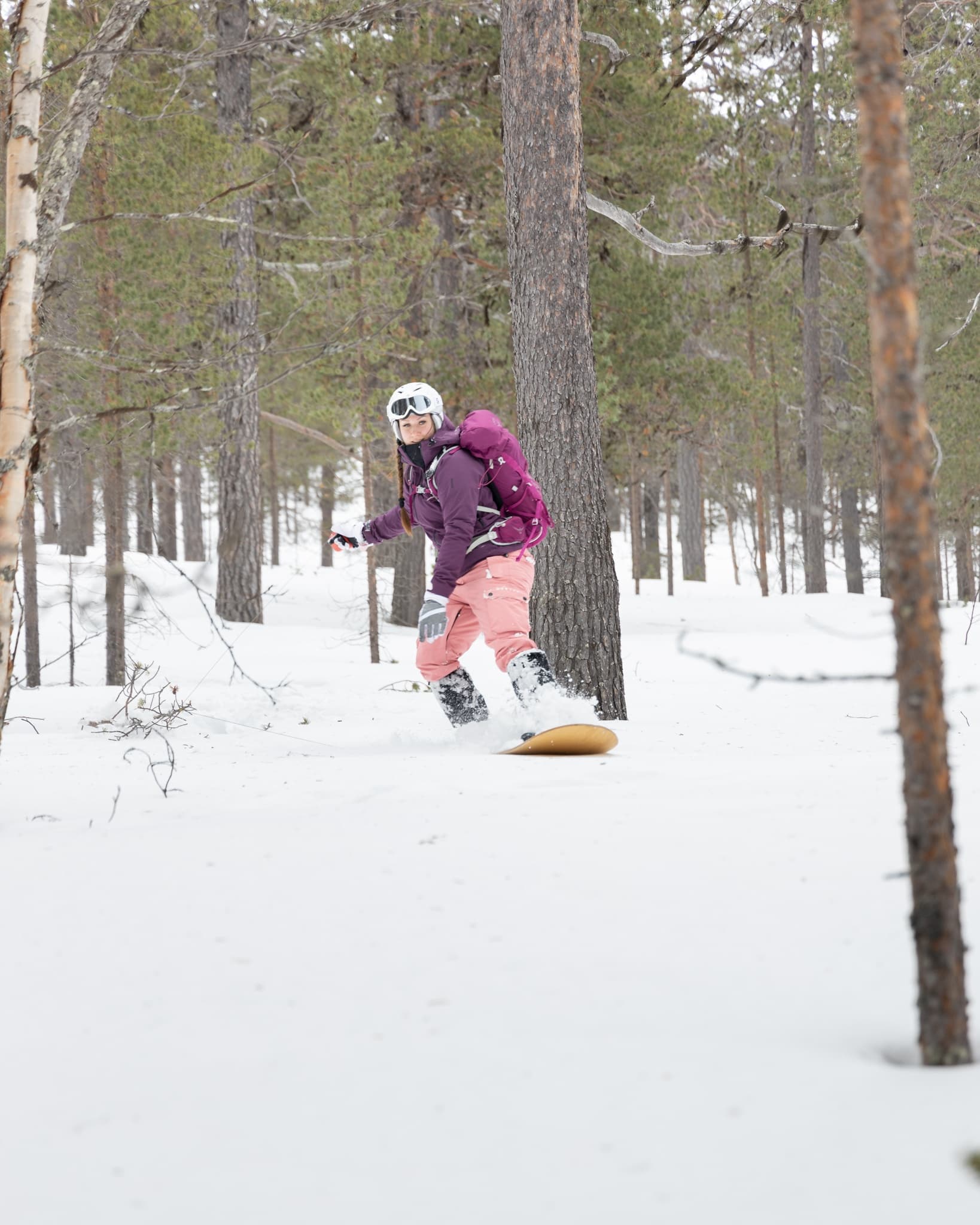 Snow Surf Day Trip in Pyhäjärvi: Powder Snow Surfing & Snowshoe Adventure