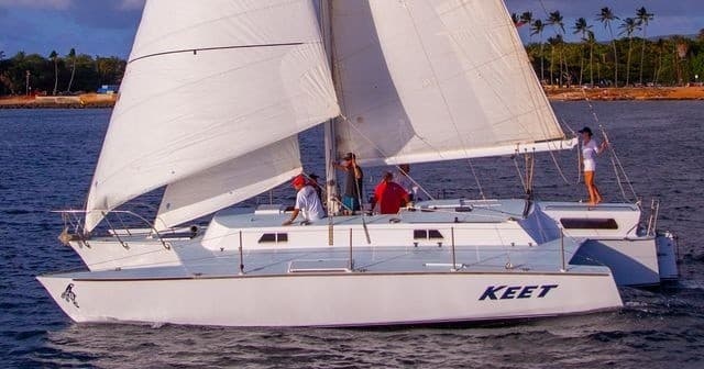 Sailing Adventure at Waimea Bay with North Shore Sailing Adventures