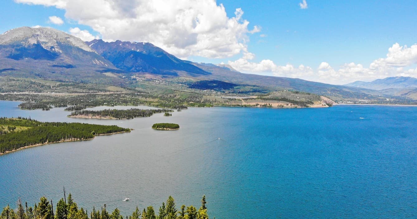 Island Hopping Paddleboard Adventure on Dillon Reservoir