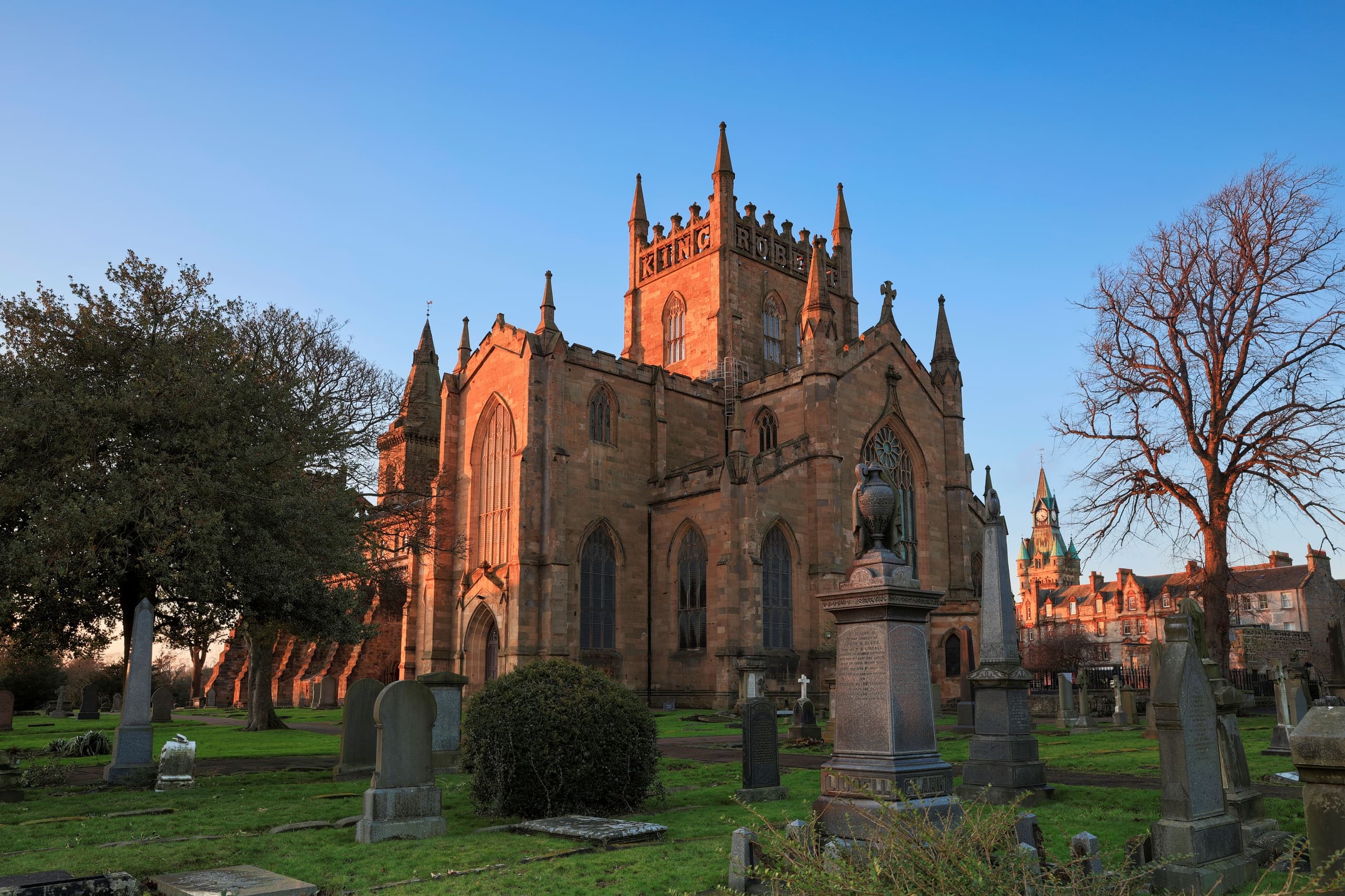 Rosslyn Chapel, Wallace Monument & Dunfermline Abbey: A Day Through Scotland’s Legendary Sites photo 3