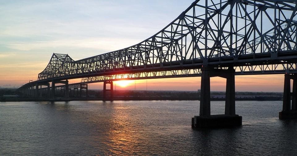 Water Activities & History with Steamboat Natchez on Mississippi River