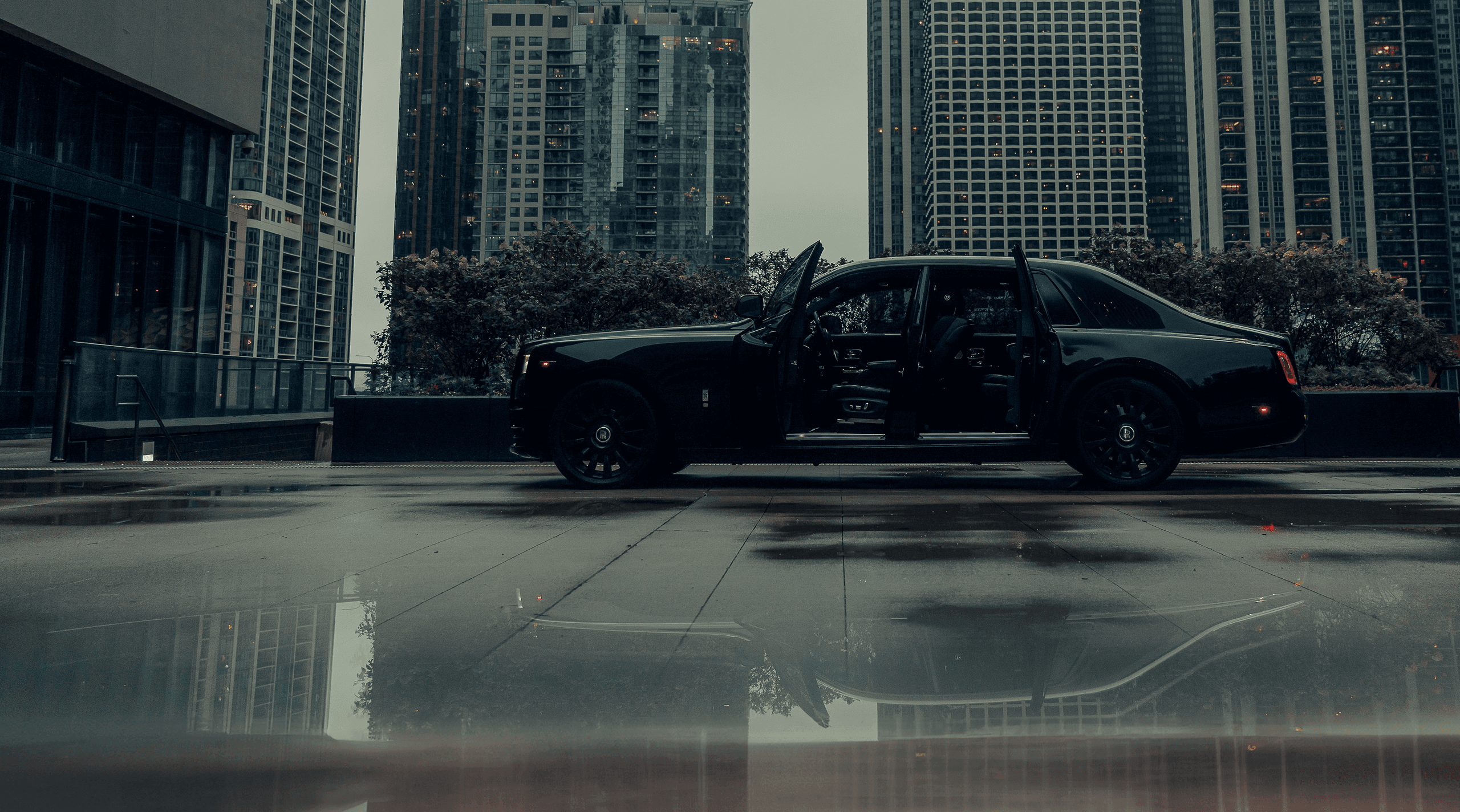 Luxury Chauffeur Services with DS Luxury in Chicago