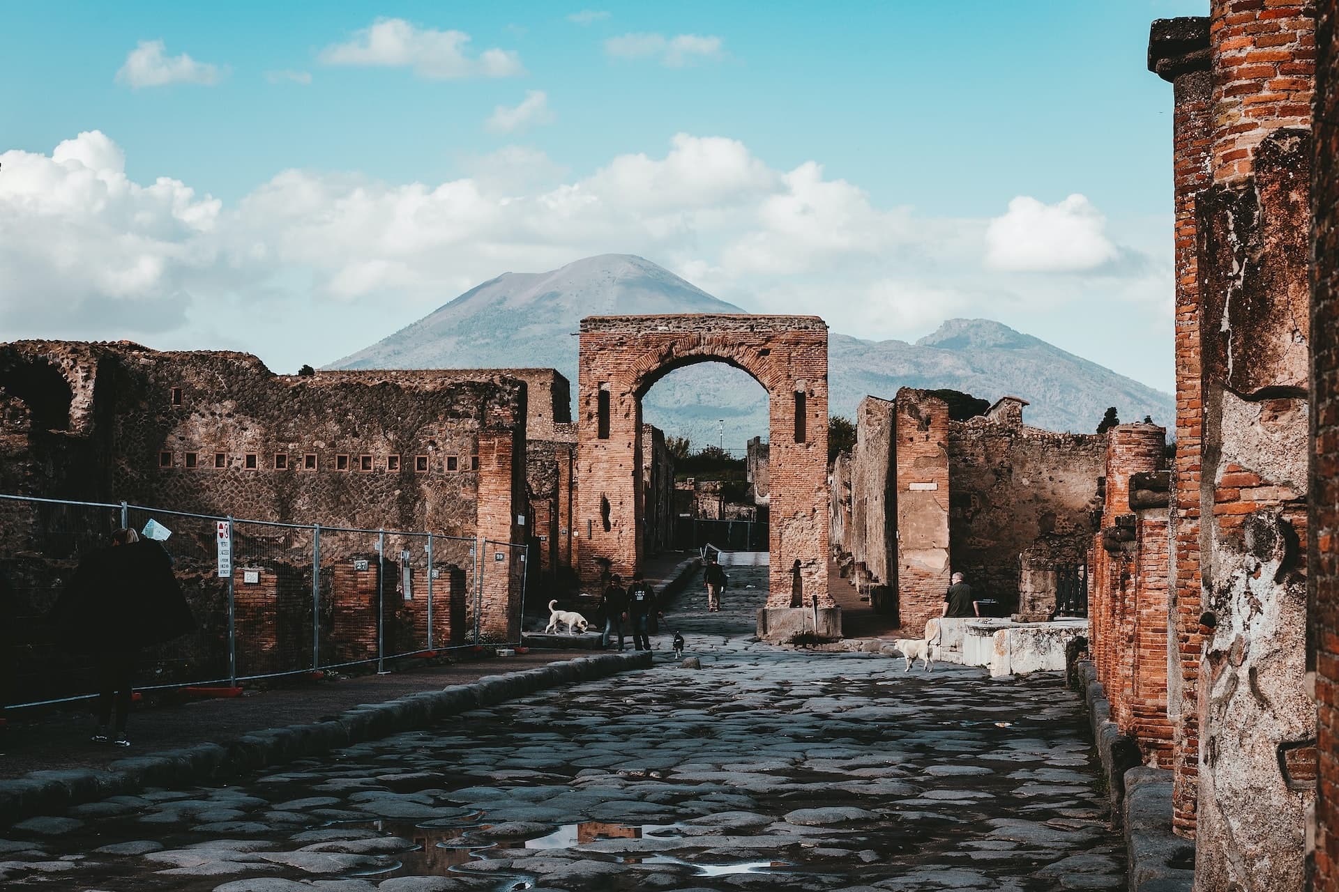Historical Day Trip from Rome with Discovery Guided Tours