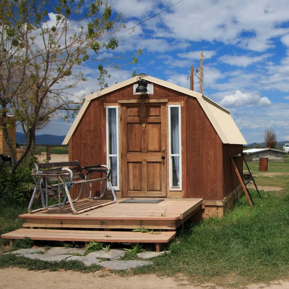 The Bear Den Cabin — Cozy Two‑Person Stay Near Hot Springs, Montana