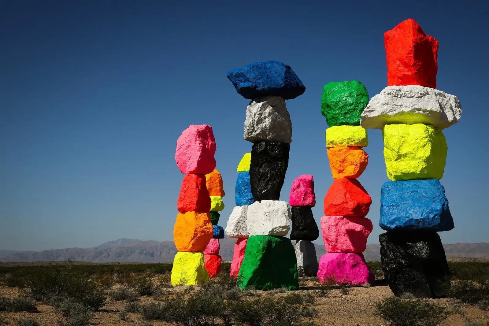 Seven Magic Mountains: Colorful Desert Art Tour from Las Vegas