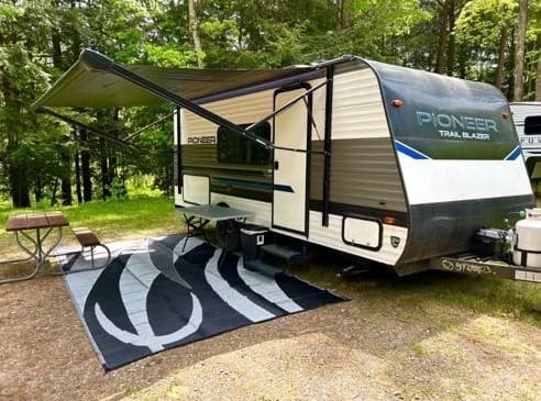 Heartland Pioneer Camper Rental in Twin Lake, Michigan