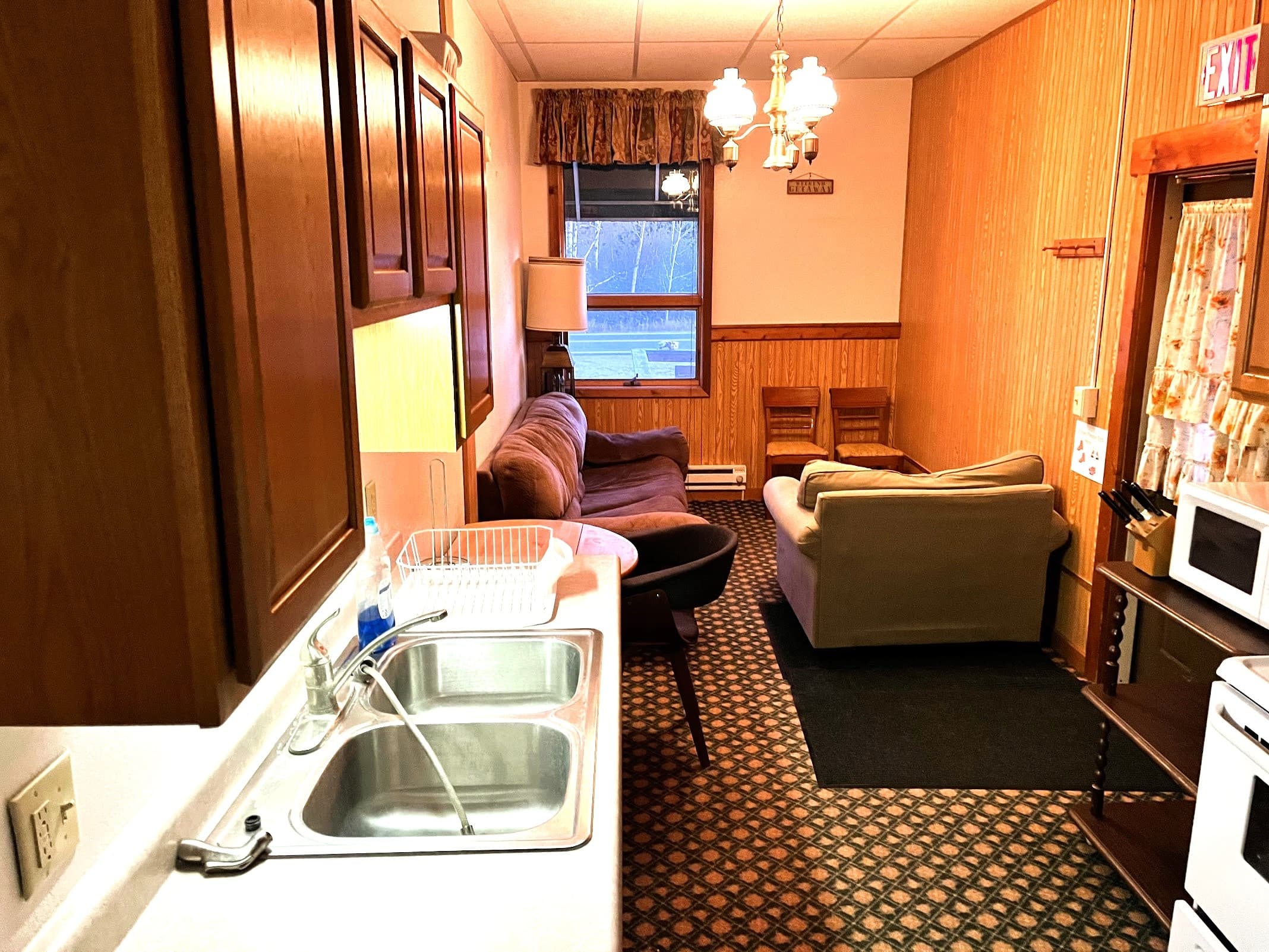 Corner Suite at Kabetogama: Private Deck, Full Kitchen Near Voyageurs National Park photo 4