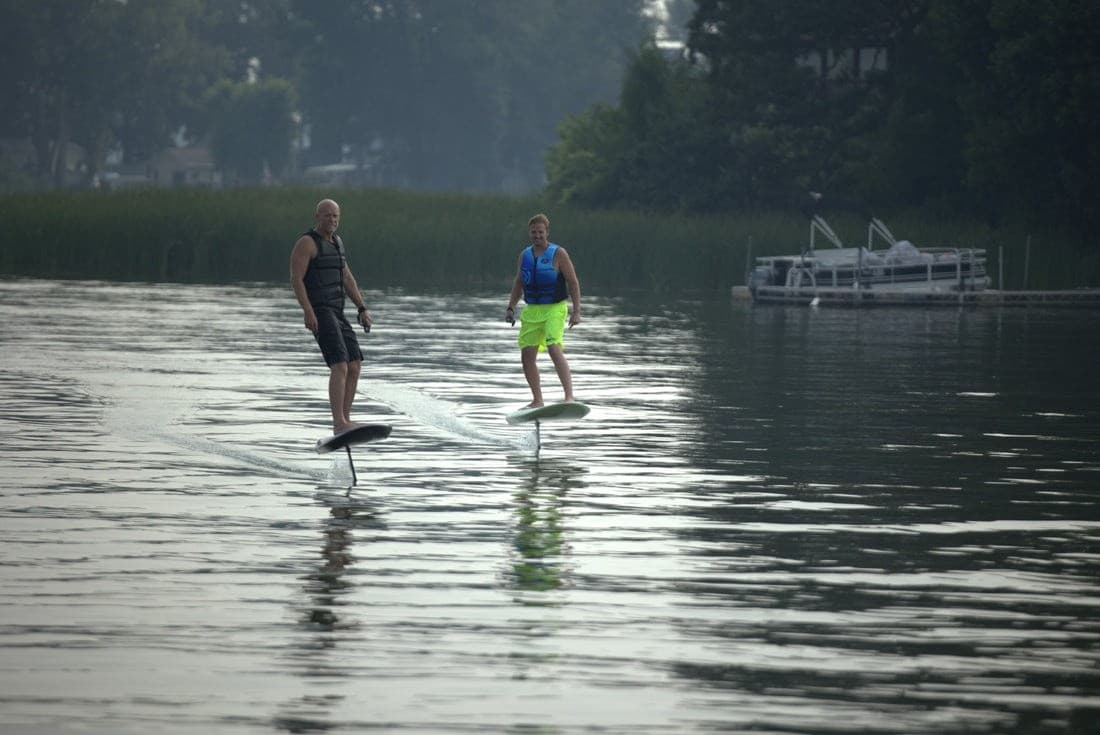 Silent Flight Over Lakes: Group Efoil Experience in Minnesota and Wisconsin