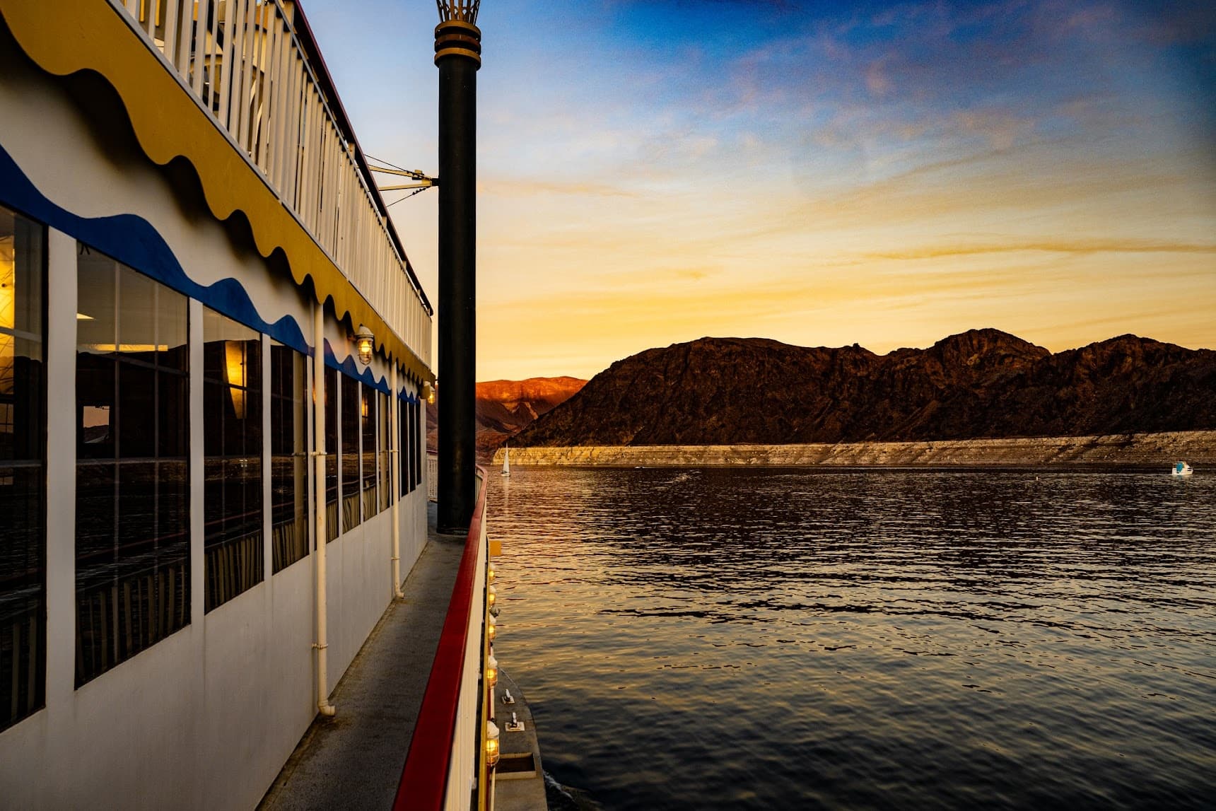 Lake Mead Dinner Cruise: Dine Under the Stars on Nevada’s Reservoir
