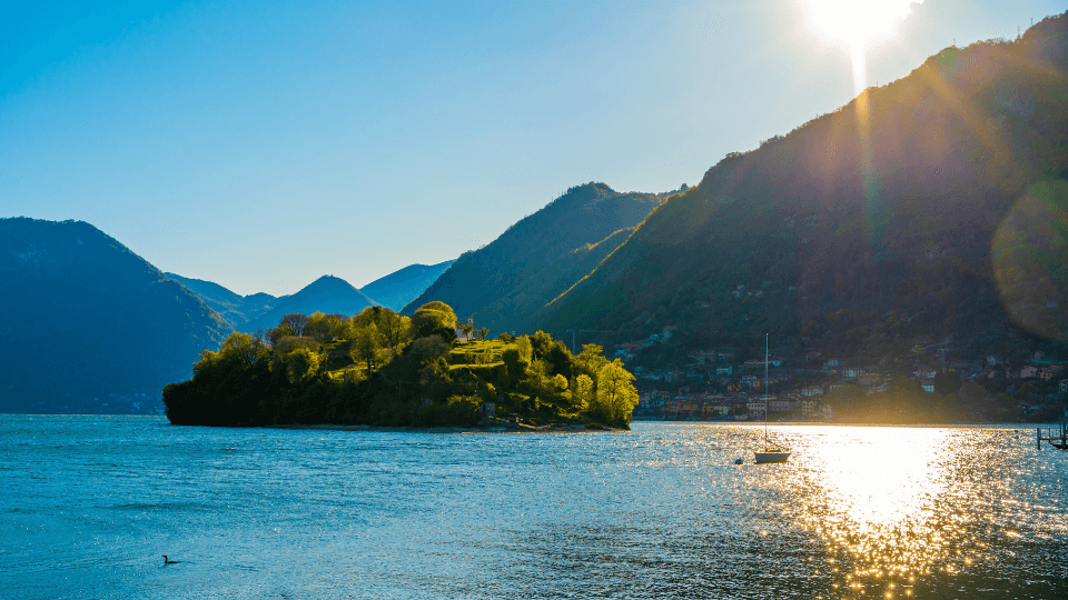 Timeless 8-Hour Private Boat Tour Around Lake Como from Colico