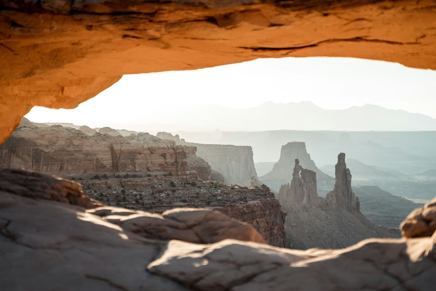 Canyonlands Full Day Private Tour & Hike by Good Trip Adventures – Montana