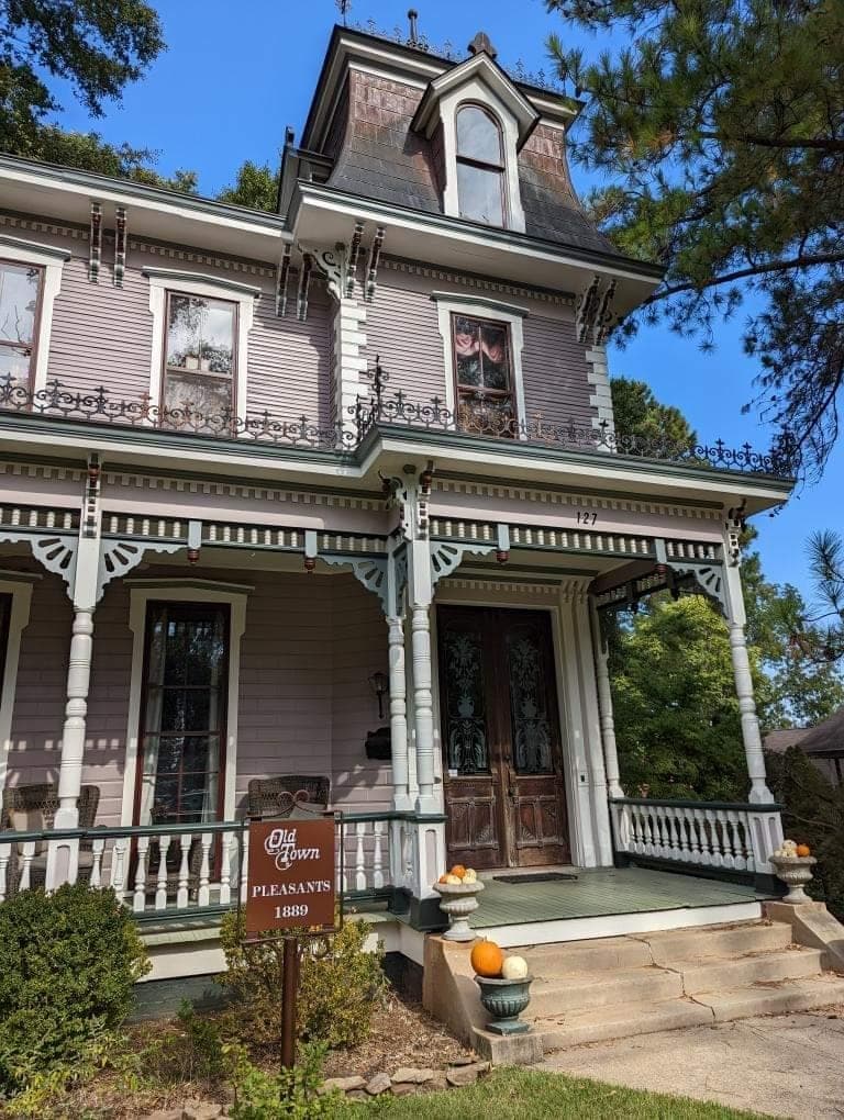 Land Adventures in Huntsville: Old Town Historic District Tour