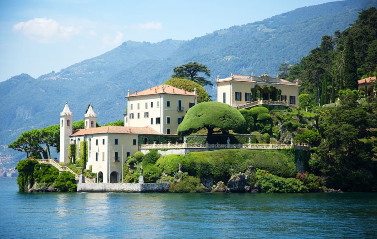 3-Hour Private Boat Tour on Lake Como: Villa Balbianello, Comacina & Shoreline Villages photo 1