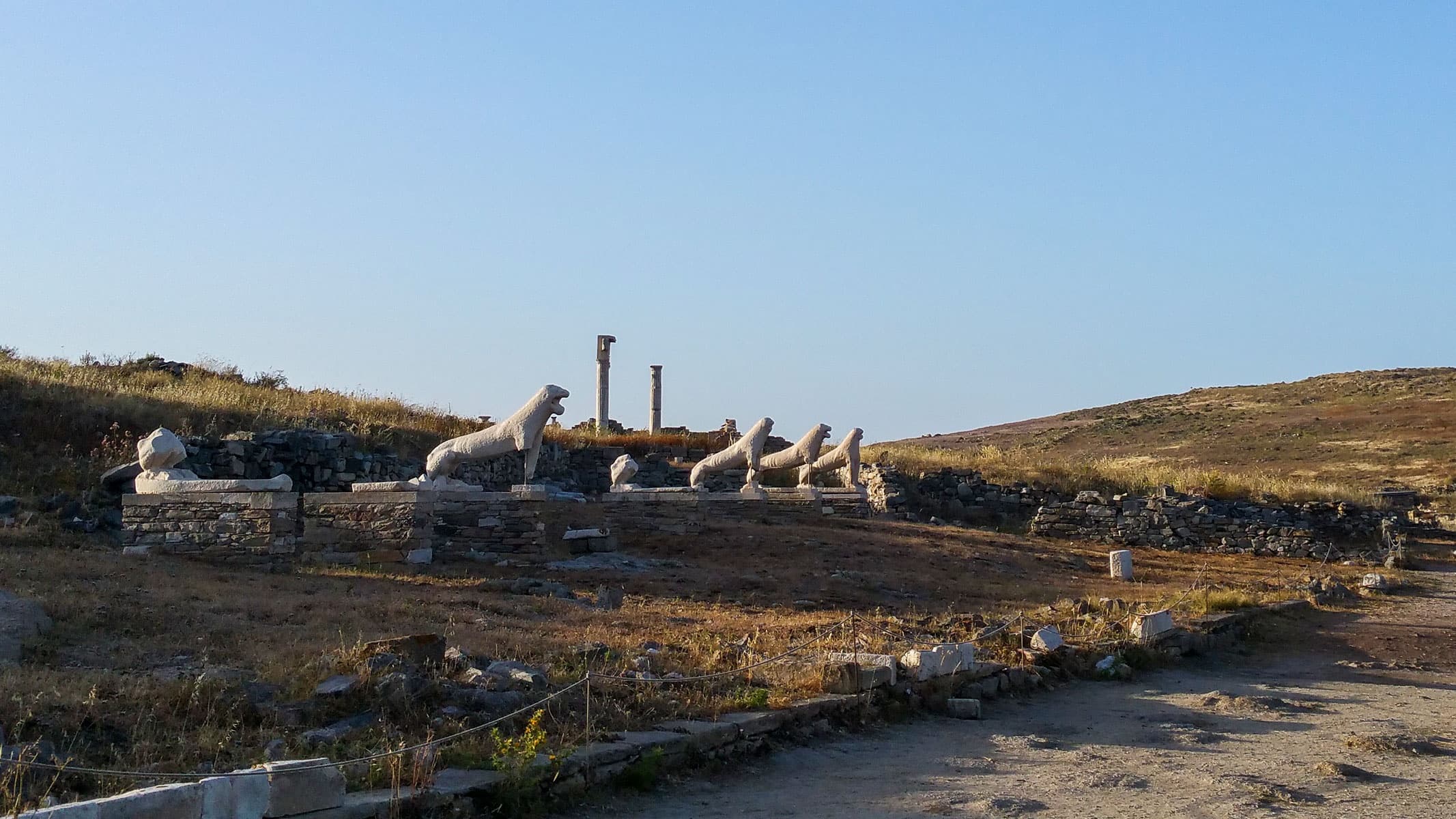 Sailing & Archaeology: Delos & Rhenia with Set Sail Mykonos