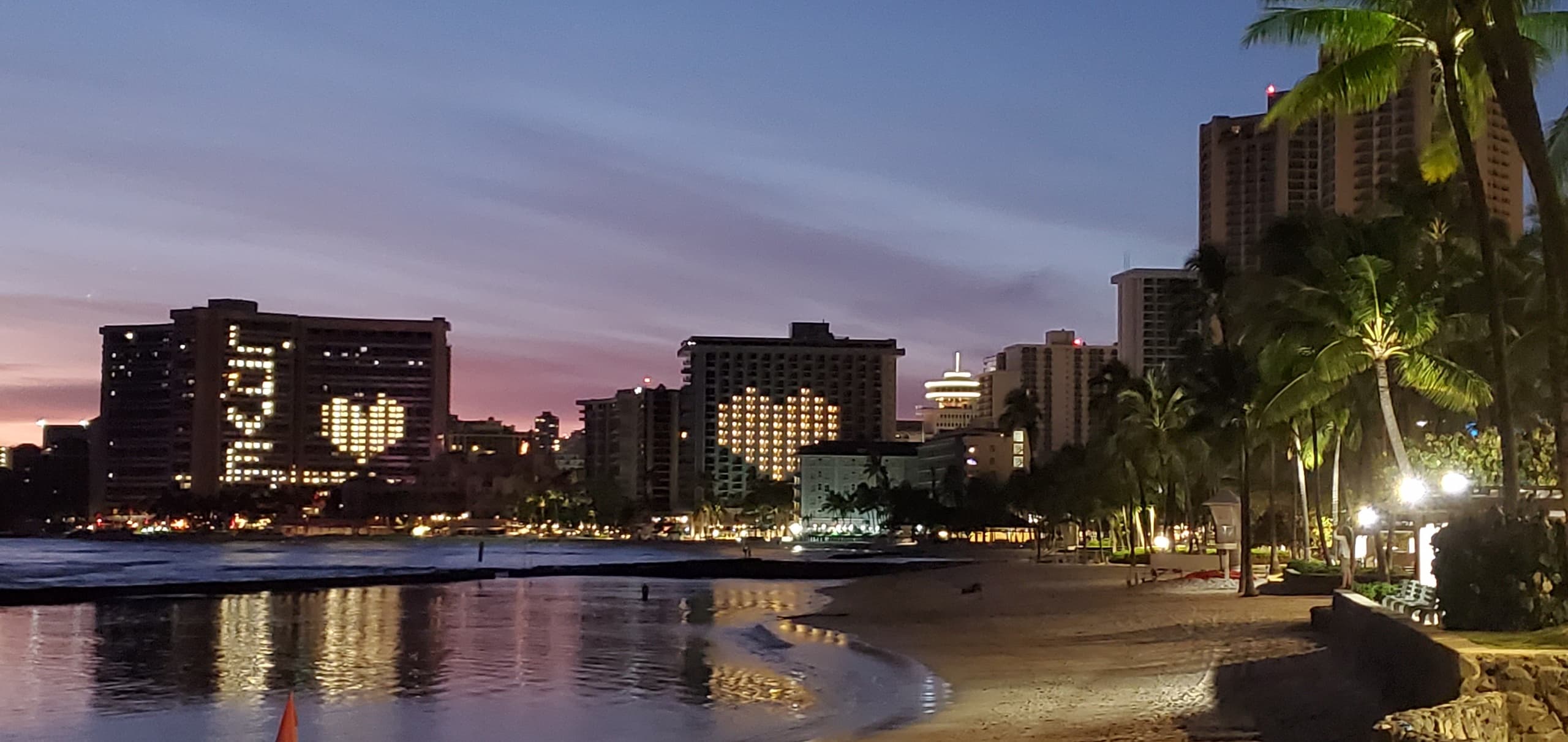Luxury Waikiki to Honolulu Airport Private Van Transfer