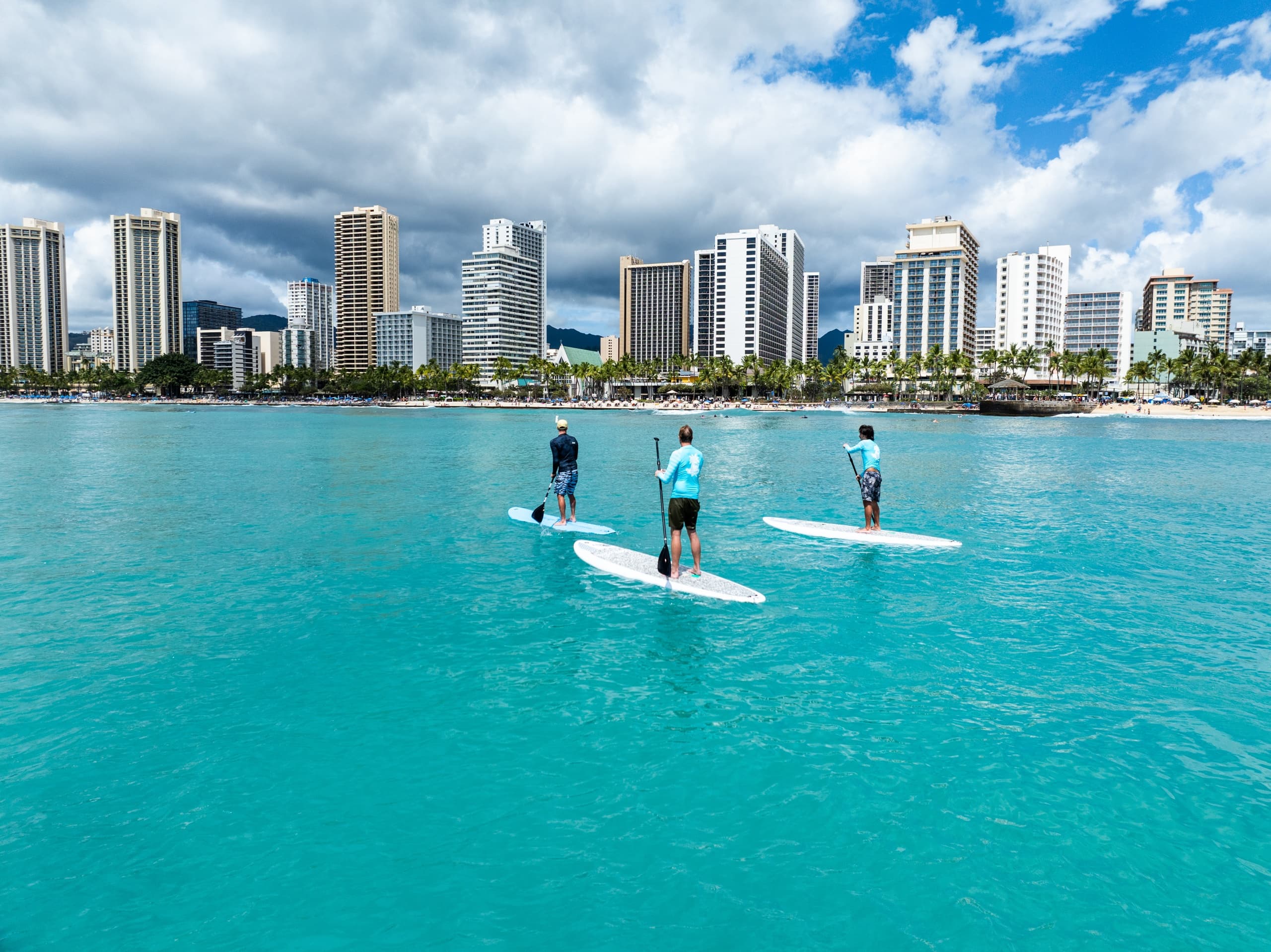 Ride the Waves: Group Surf Lesson in Honolulu’s Waikiki Beach