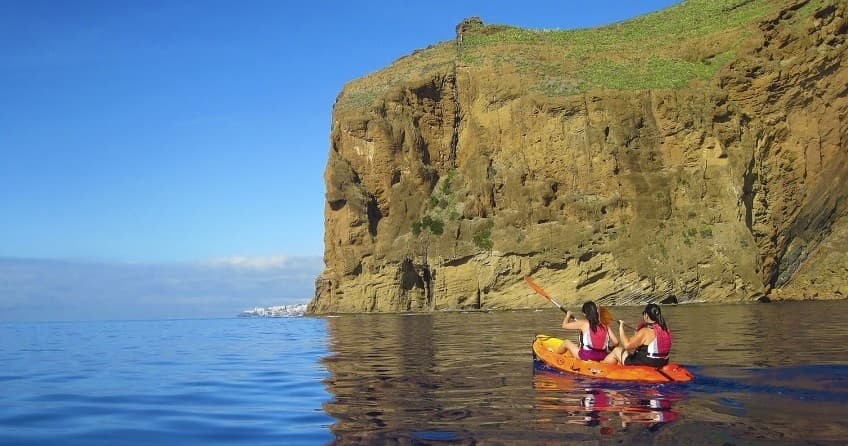 Kayak & Snorkeling Tour with Experiences Madeira in Caniço
