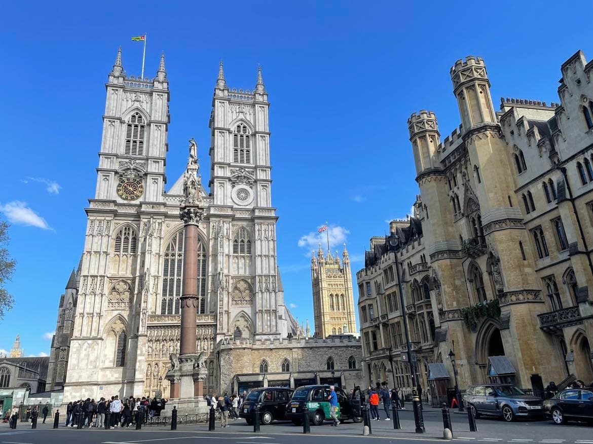 Full-Day Private London Monument Tour by Conoce Londres Ltd
