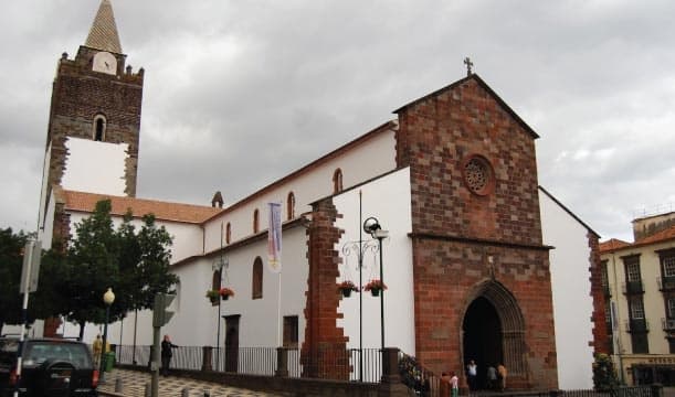 Cultural City Tour of Funchal with Tuk Madeira City Tours